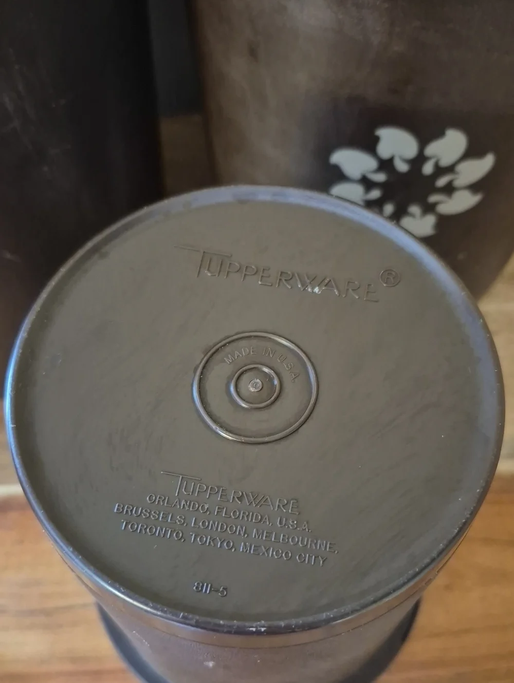 N/A vintage tupperware